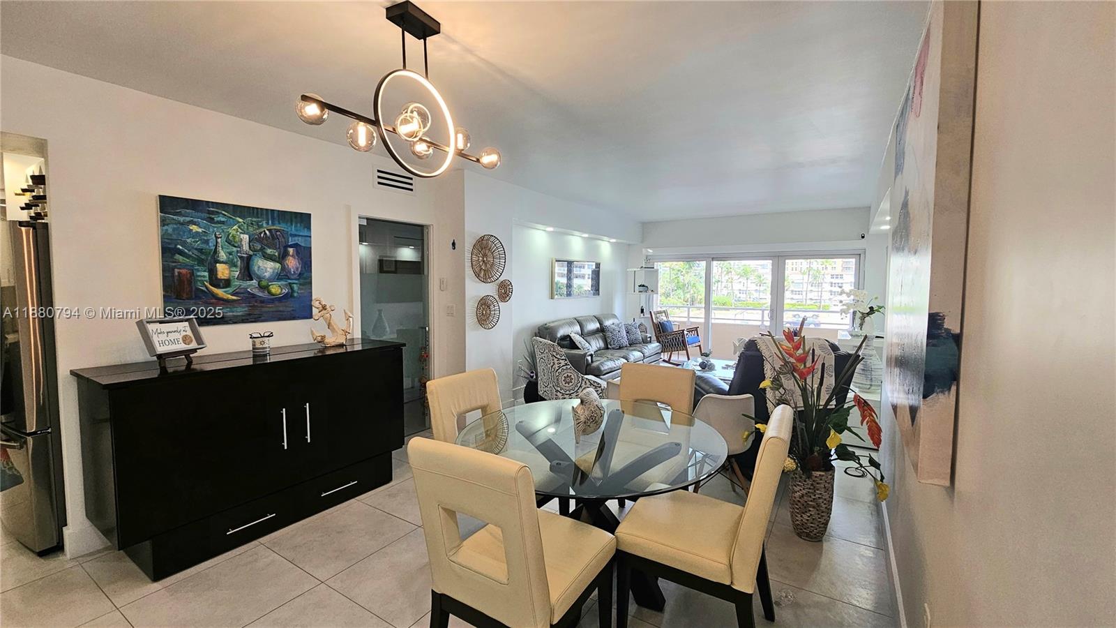 2K 1 / 2 870 sq. ft. $ 2025-09-18 0 Photo
