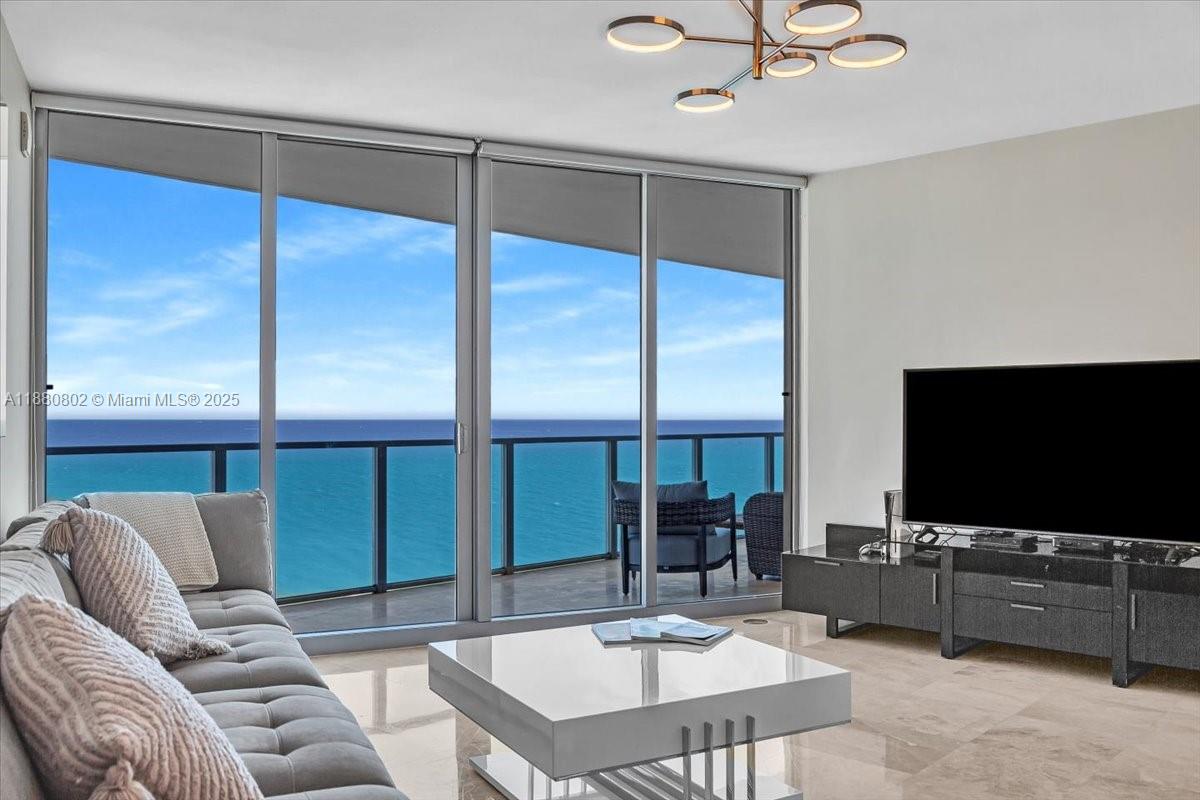 Photo of 3101 Ocean Dr #2307, Hollywood, Florida, 33019 -