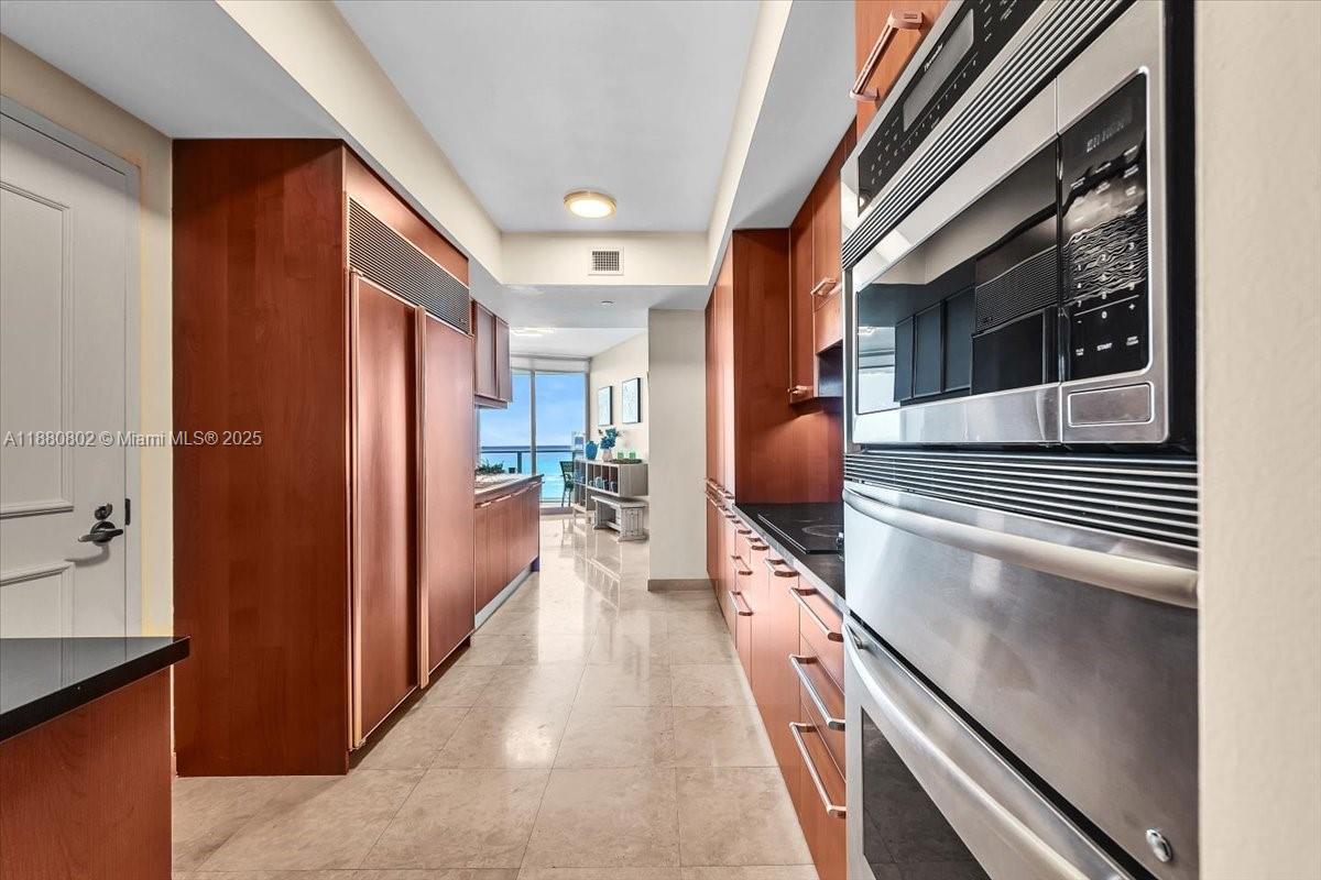 Photo of 3101 Ocean Dr  #2307, Hollywood, Florida, 33019 - 