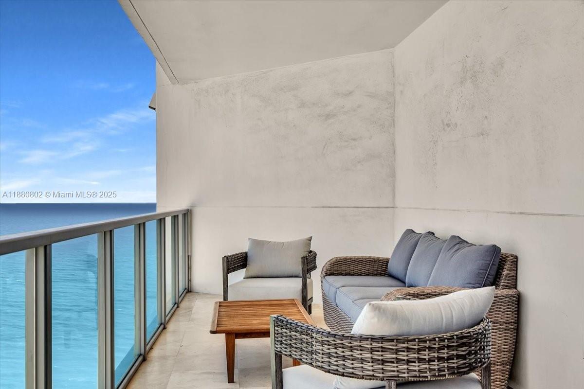 Photo of 3101 Ocean Dr  #2307, Hollywood, Florida, 33019 - 
