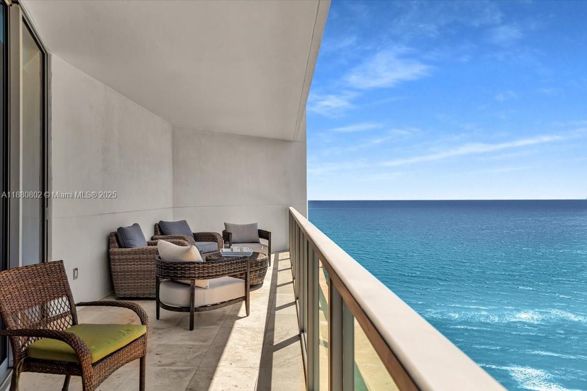 Photo of 3101 Ocean Dr  #2307, Hollywood, Florida, 33019 - 