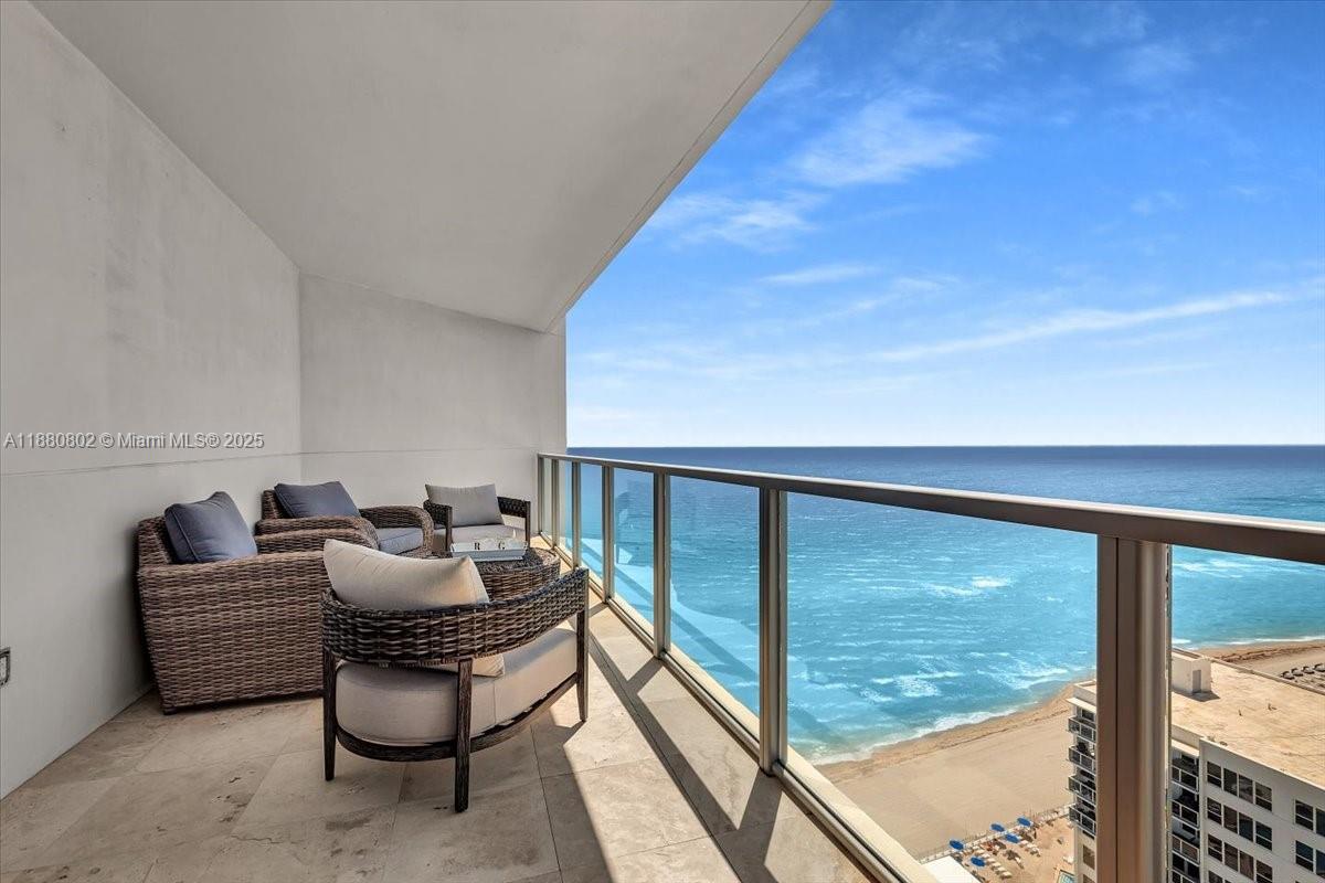 Photo of 3101 Ocean Dr  #2307, Hollywood, Florida, 33019 - 