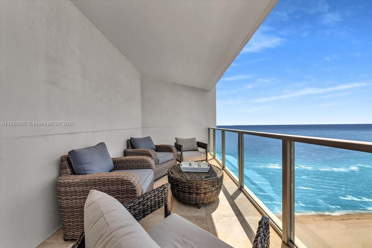 Photo of 3101 Ocean Dr  #2307, Hollywood, Florida, 33019 - 