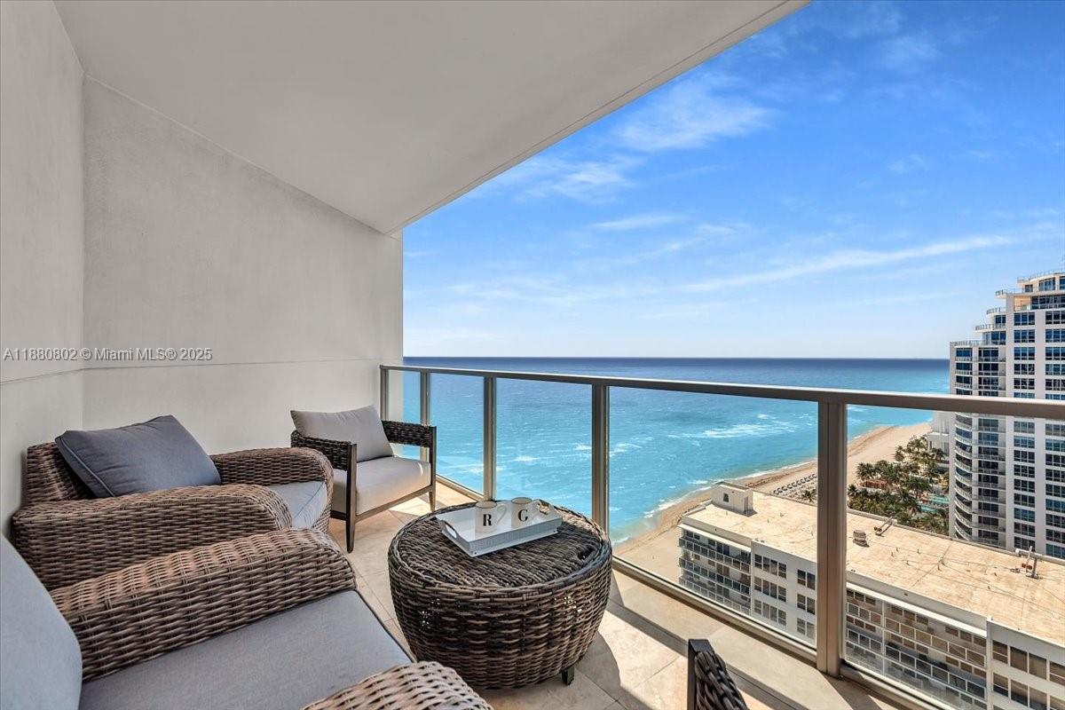 Photo of 3101 Ocean Dr  #2307, Hollywood, Florida, 33019 - 