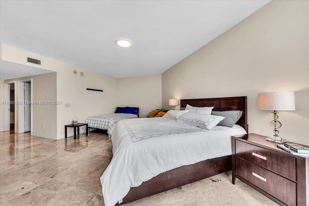 Photo of 3101 Ocean Dr  #2307, Hollywood, Florida, 33019 - 