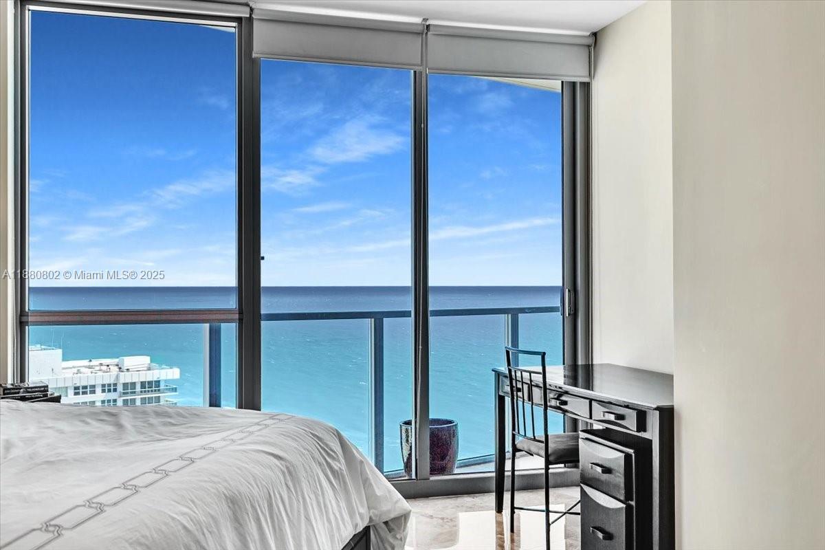 Photo of 3101 Ocean Dr  #2307, Hollywood, Florida, 33019 - 
