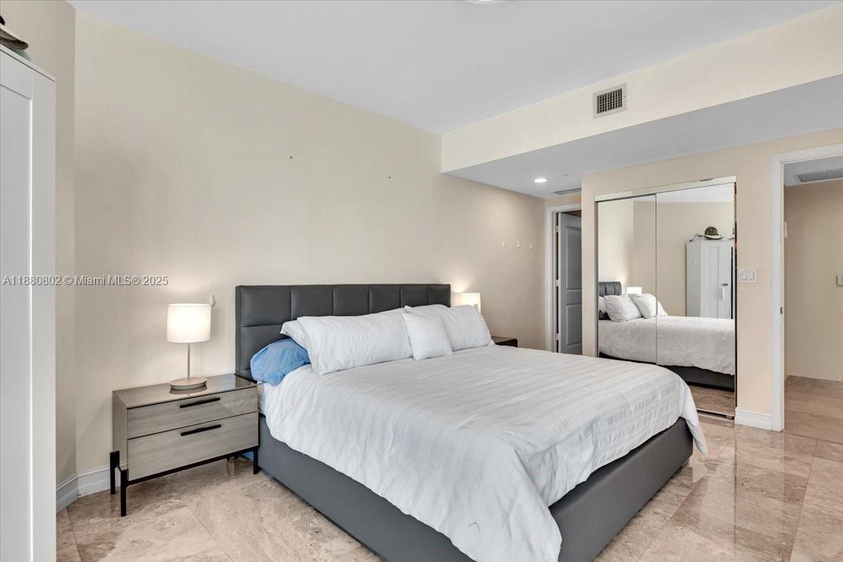 Photo of 3101 Ocean Dr  #2307, Hollywood, Florida, 33019 - 