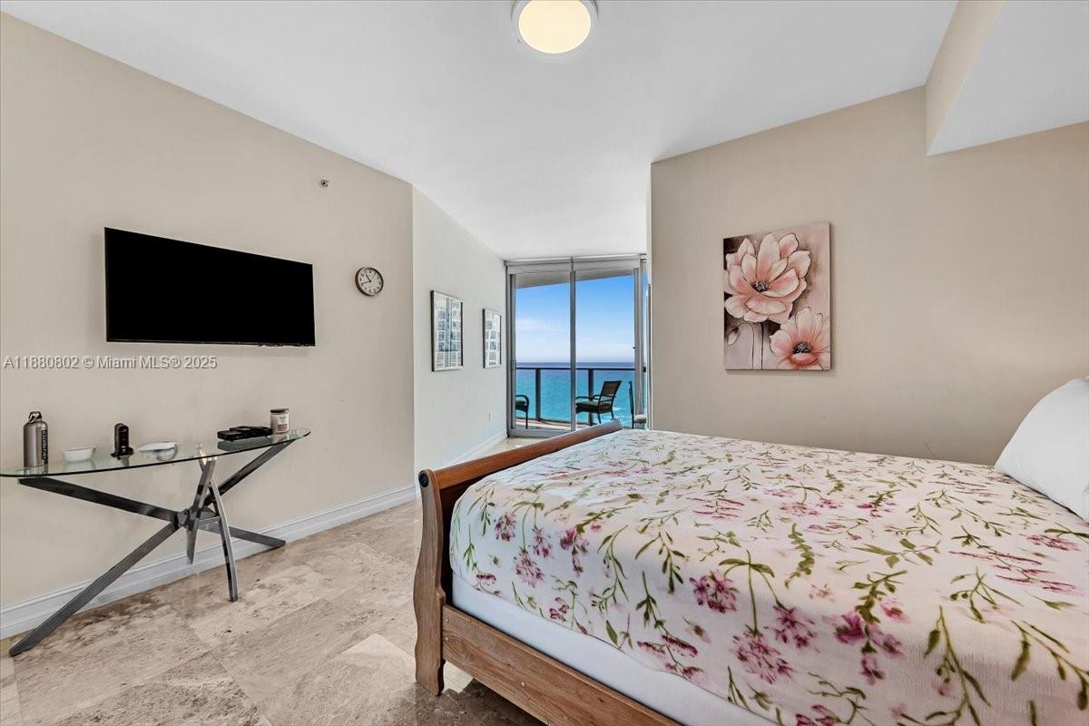 Photo of 3101 Ocean Dr  #2307, Hollywood, Florida, 33019 - 