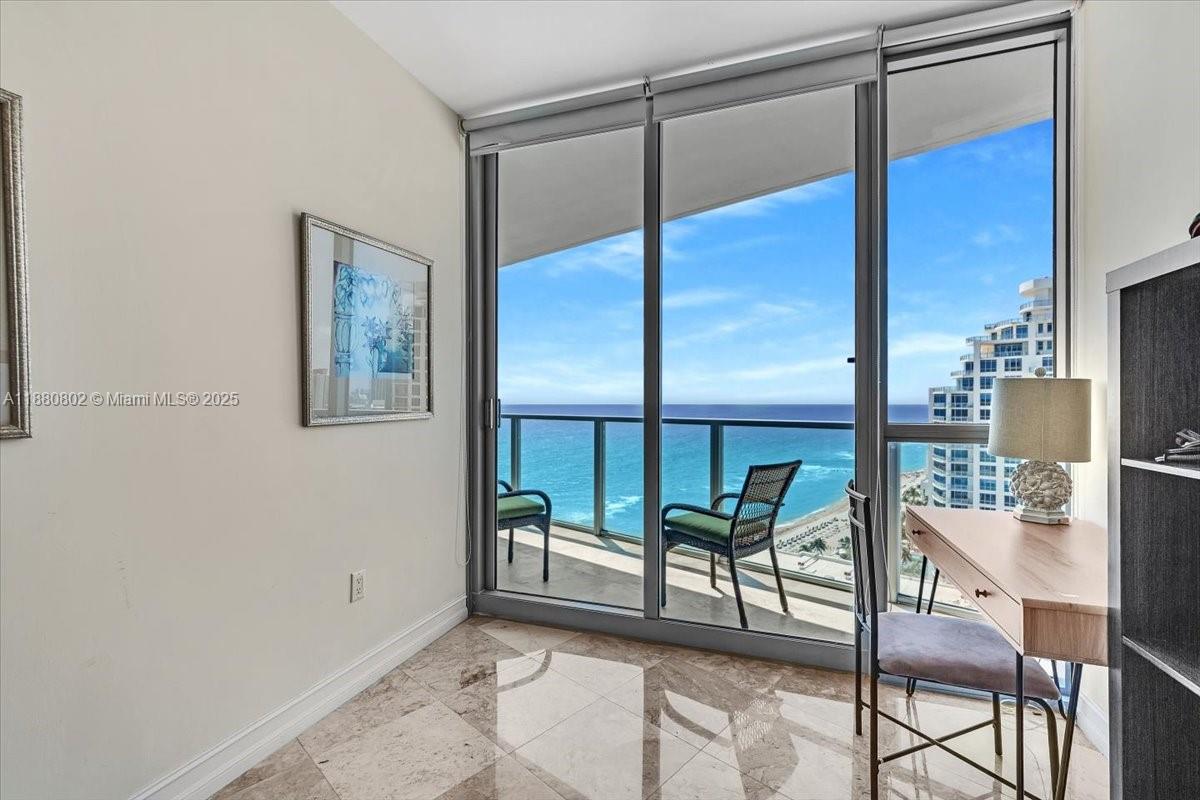 Photo of 3101 Ocean Dr  #2307, Hollywood, Florida, 33019 - 