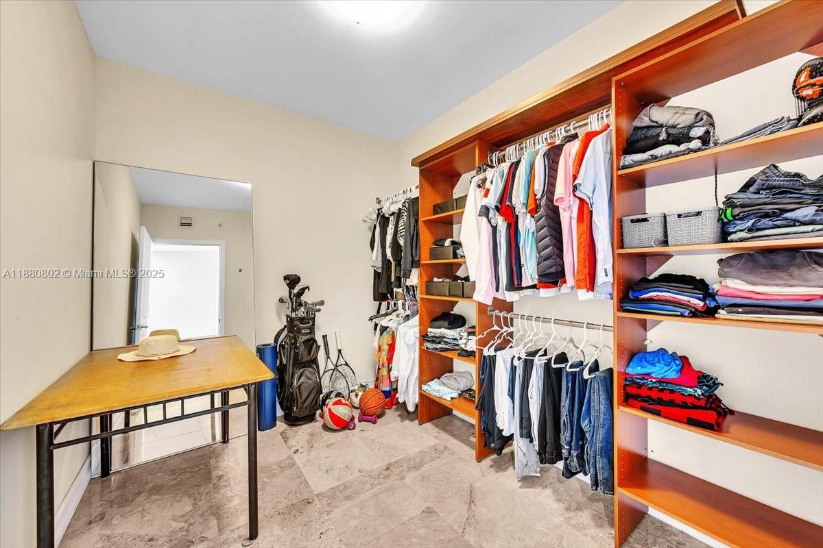 Photo of 3101 Ocean Dr  #2307, Hollywood, Florida, 33019 - 