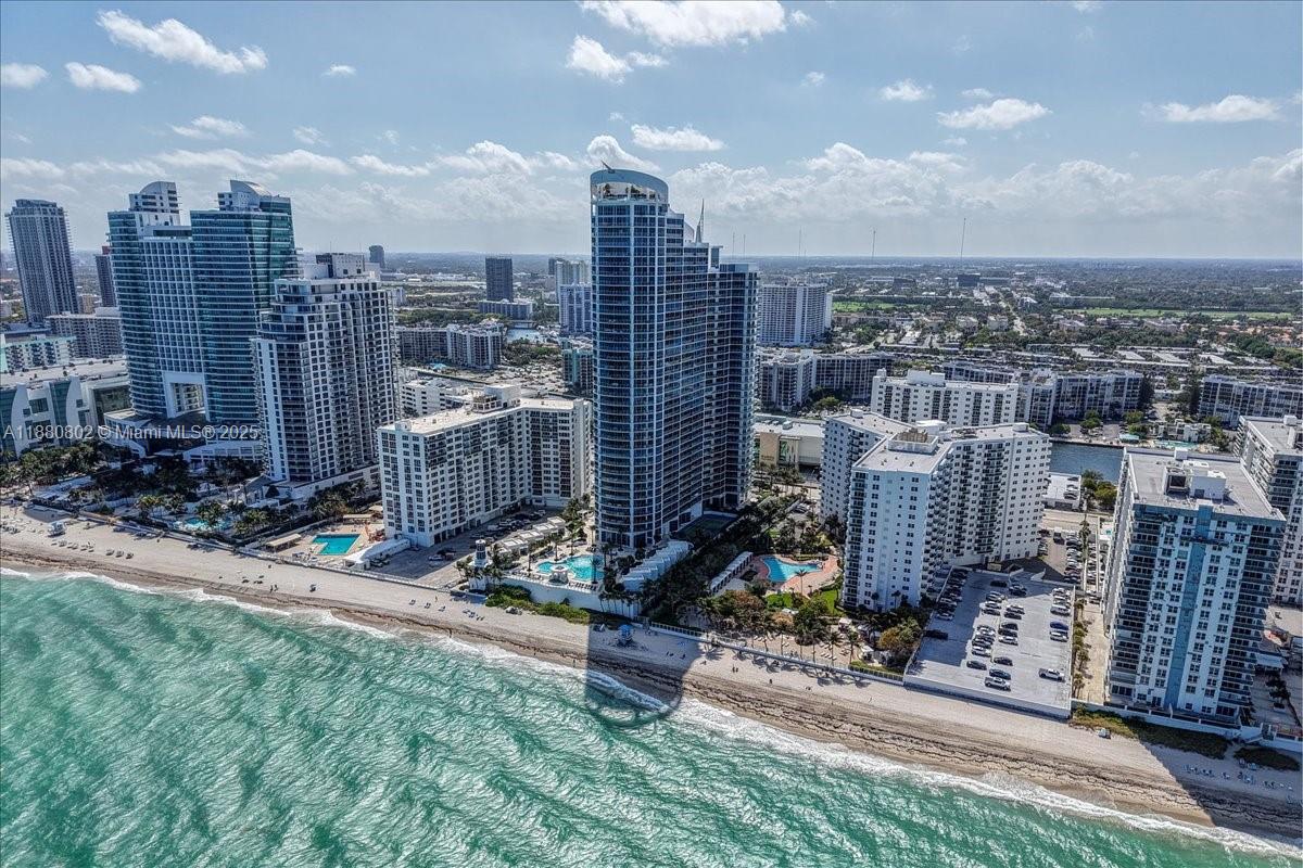 Photo of 3101 Ocean Dr  #2307, Hollywood, Florida, 33019 - 