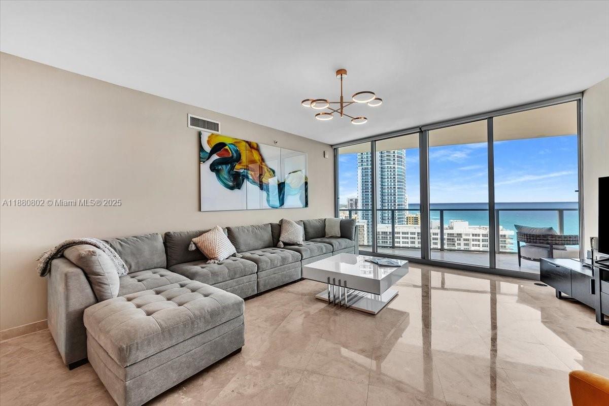 Photo of 3101 Ocean Dr  #2307, Hollywood, Florida, 33019 - 