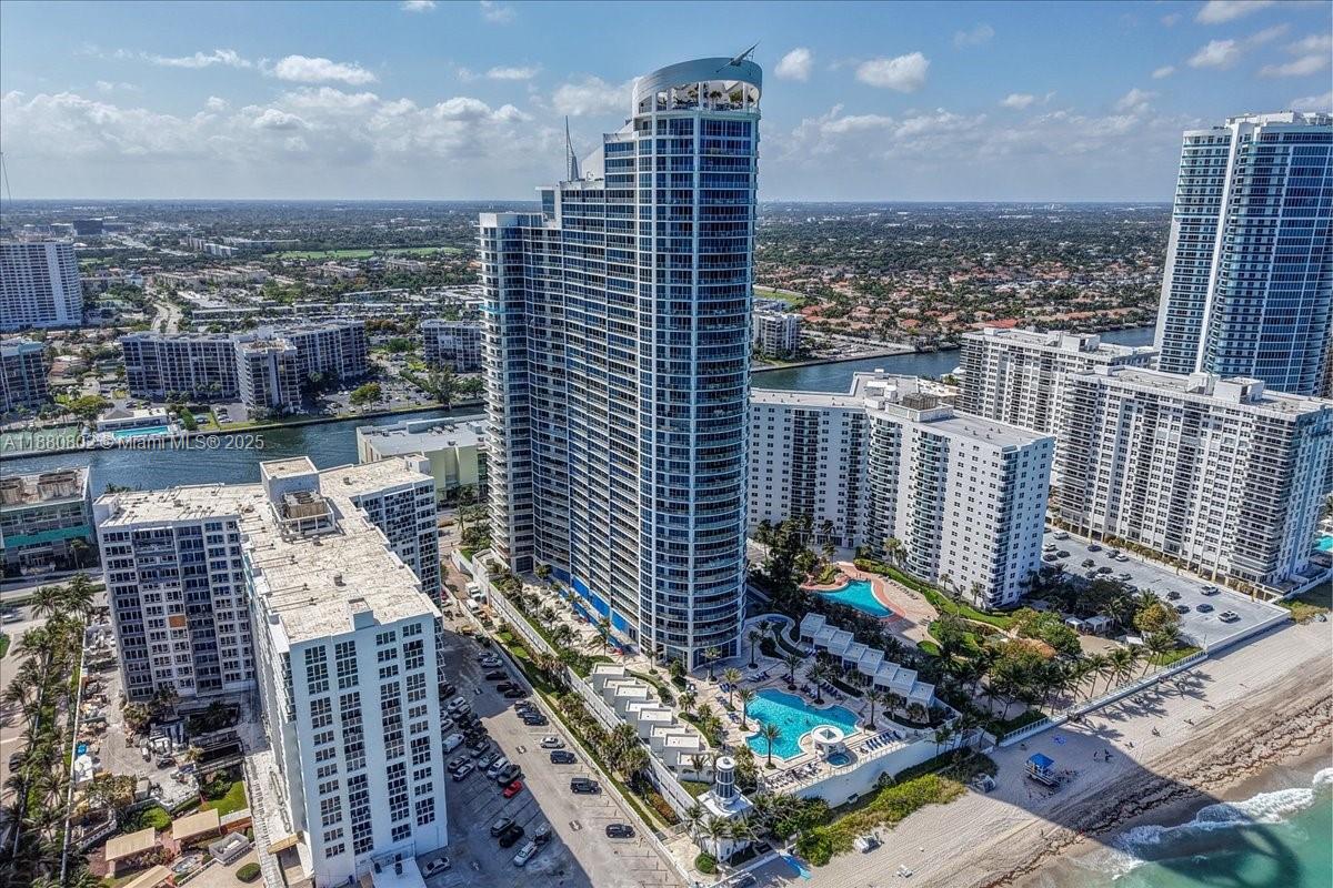 Photo of 3101 Ocean Dr  #2307, Hollywood, Florida, 33019 - 