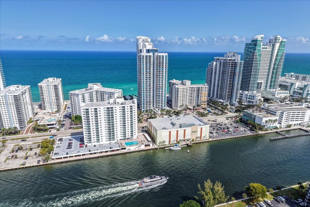 Photo of 3101 Ocean Dr  #2307, Hollywood, Florida, 33019 - 