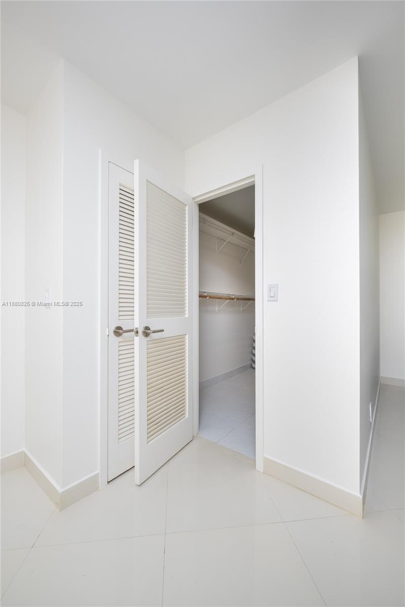Photo of 2030 Ocean Dr  #227, Hallandale Beach, Florida, 33009 - WALKING CLOSET