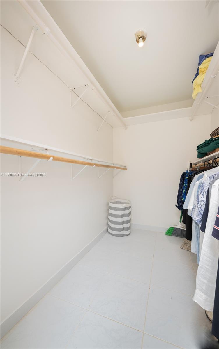Photo of 2030 Ocean Dr  #227, Hallandale Beach, Florida, 33009 - WALKING CLOSET