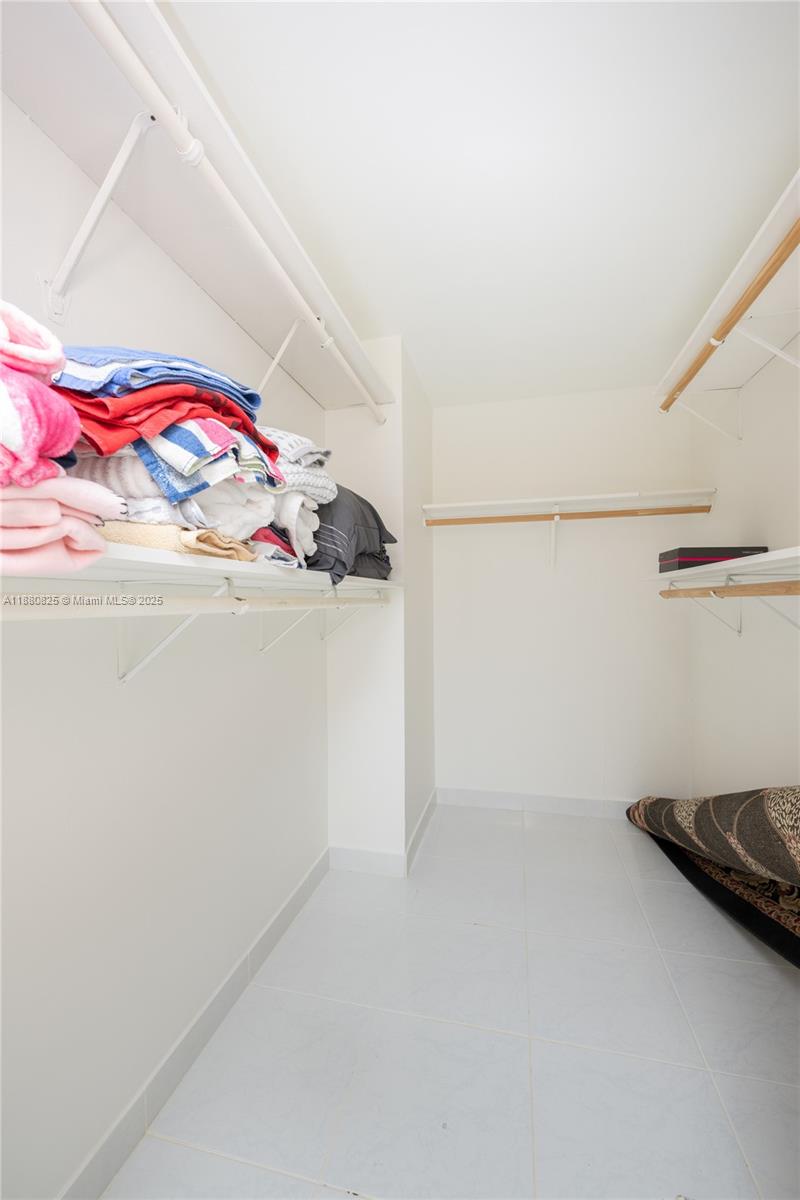 Photo of 2030 Ocean Dr  #227, Hallandale Beach, Florida, 33009 - WALKING CLOSET