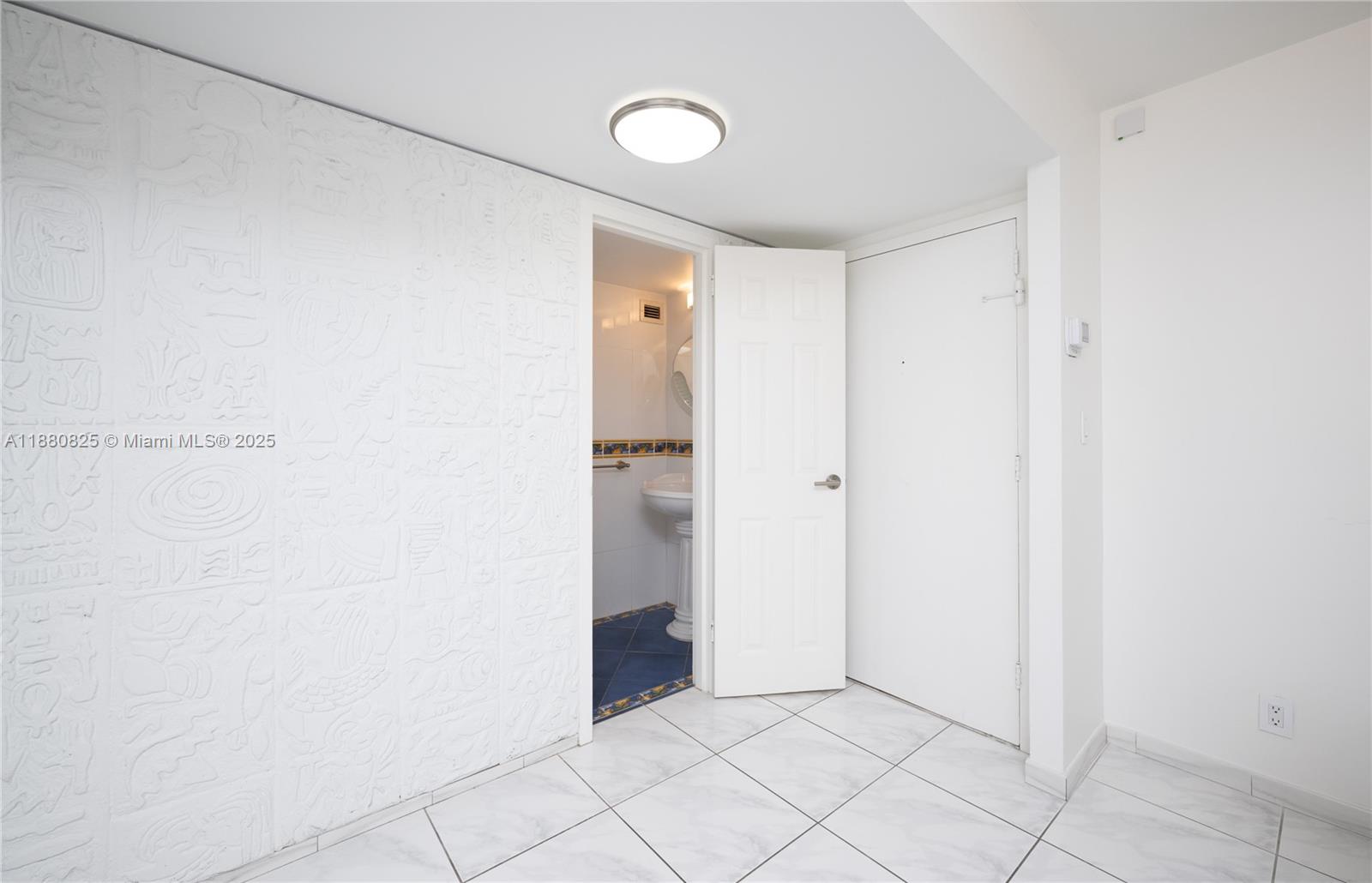 Photo of 2030 Ocean Dr  #227, Hallandale Beach, Florida, 33009 - GUEST BATHROOM