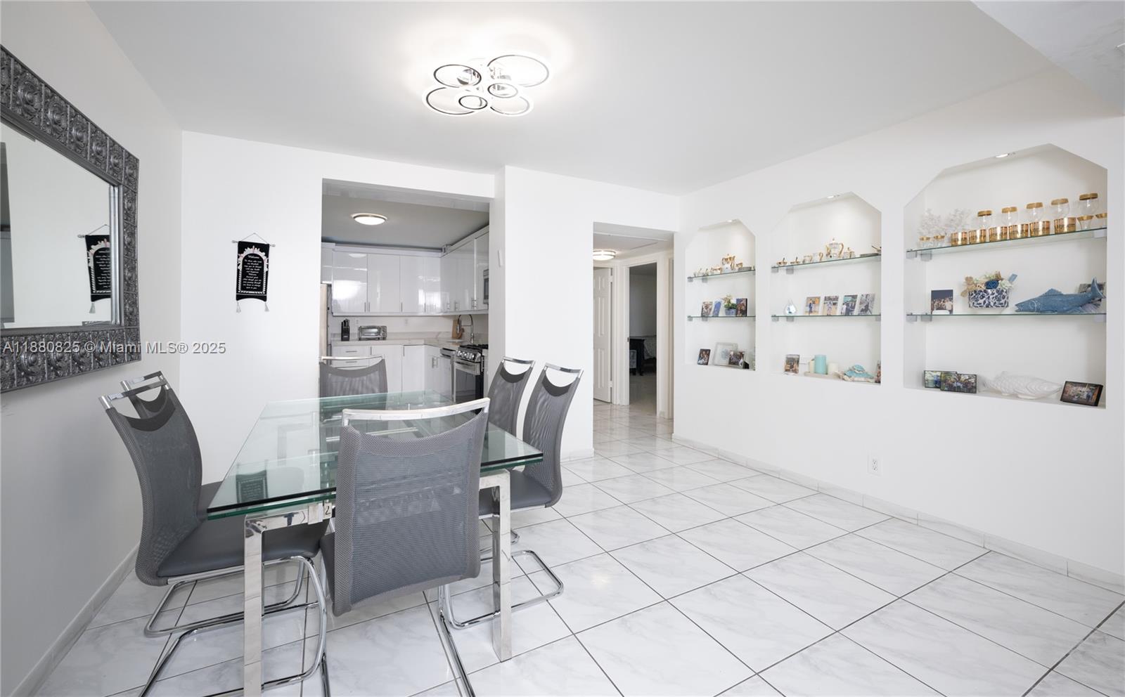 Photo of 2030 Ocean Dr  #227, Hallandale Beach, Florida, 33009 - DESIGNATED DINING AREA