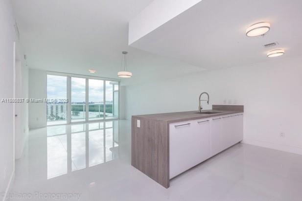 Photo of 400 Sunny Isles Blvd  #1920, Sunny Isles Beach, Florida, 33160 - 