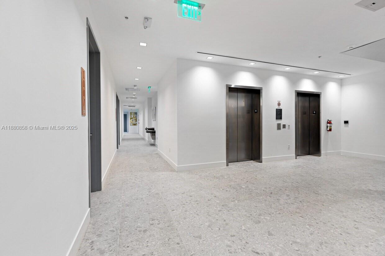 See details 1005 / sq. ft. $ 2025-09-18 0 Photo