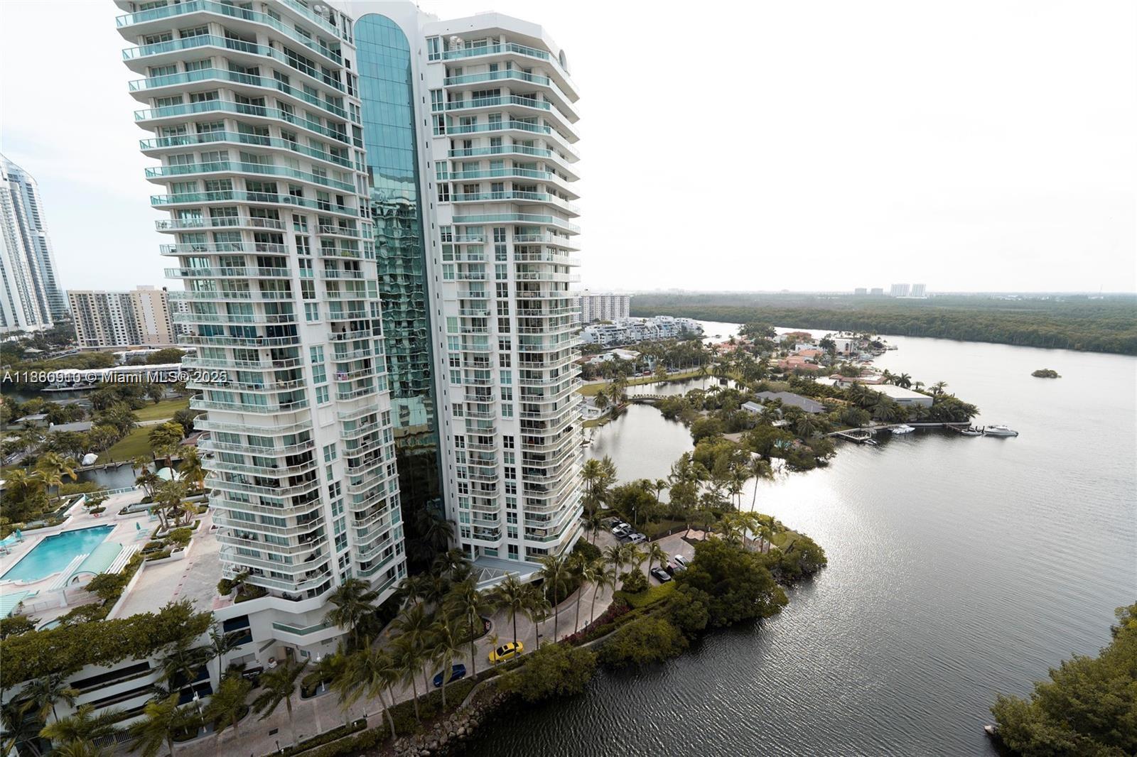 See details 4-1802 3 / 4 1892 sq. ft. $ 2025-09-18 0 Photo