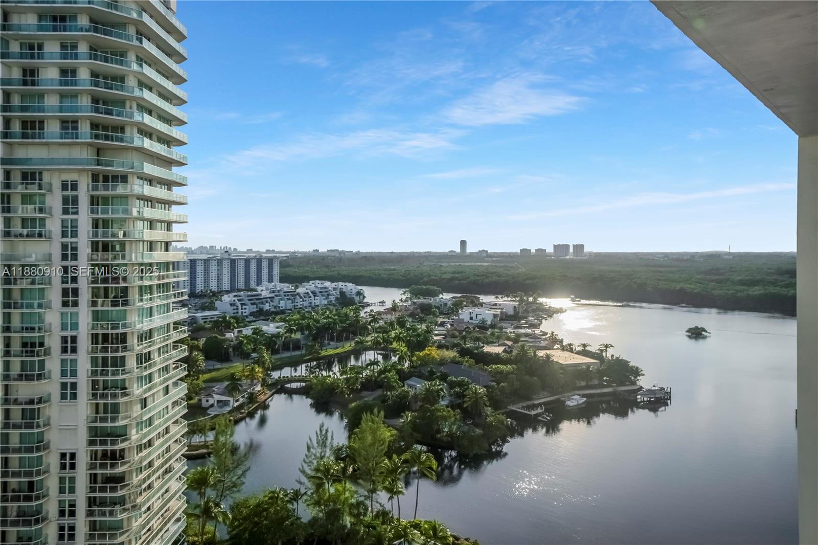 See details 4-1802 3 / 4 1892 sq. ft. $ 2025-09-18 0 Photo