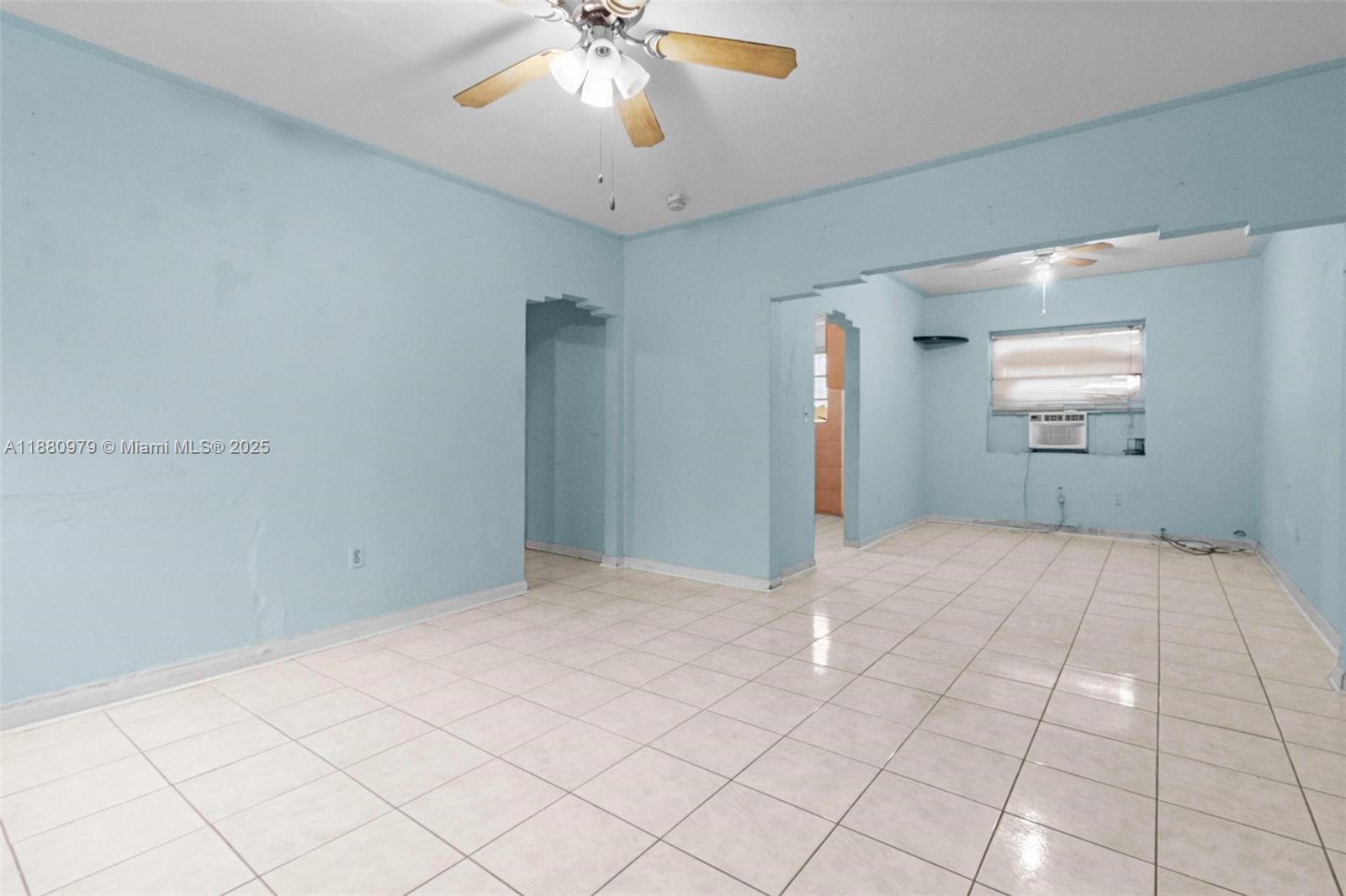 See details / 3592 sq. ft. $ 2025-09-18 0 Photo