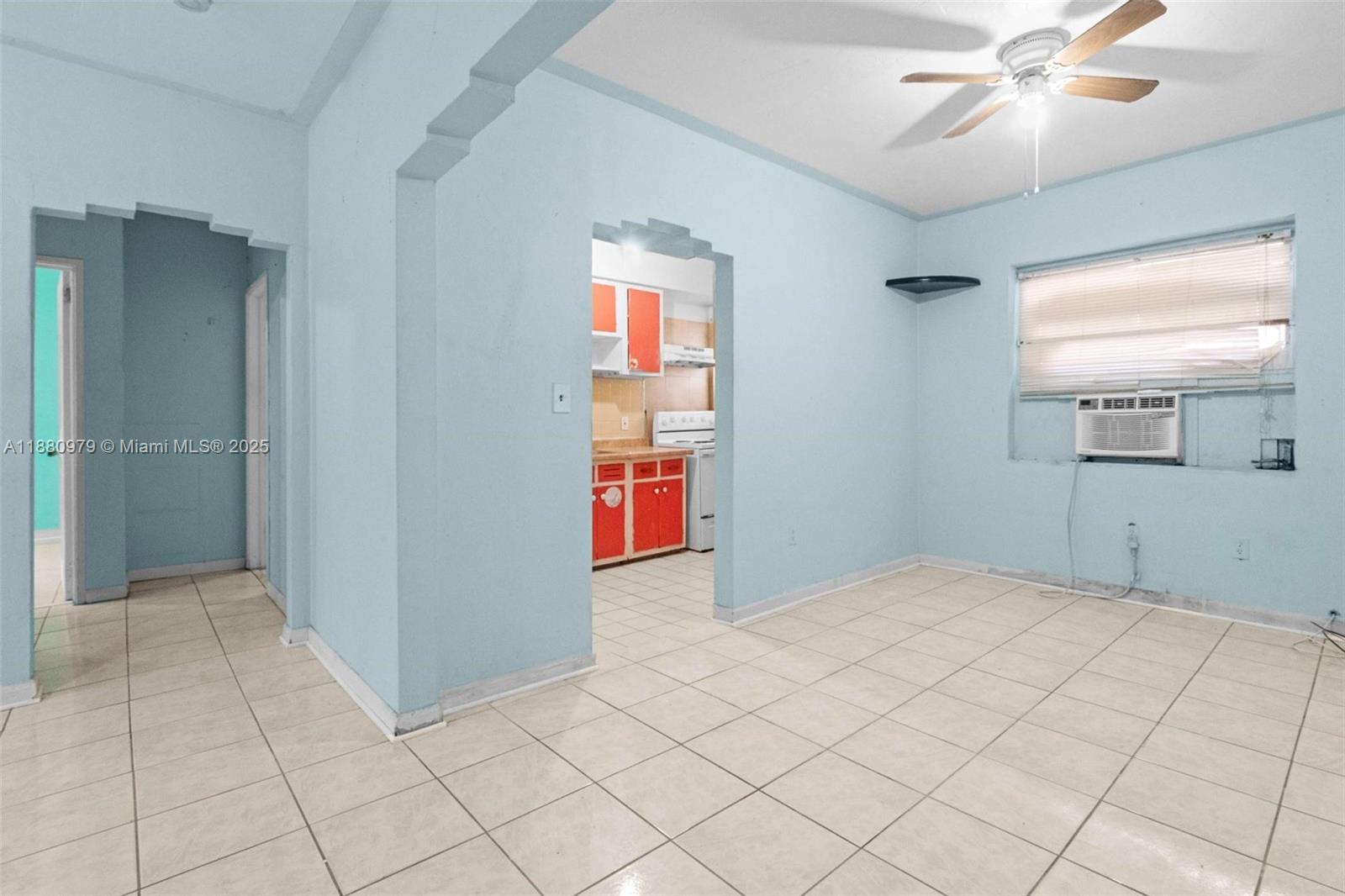 See details / 3592 sq. ft. $ 2025-09-18 0 Photo
