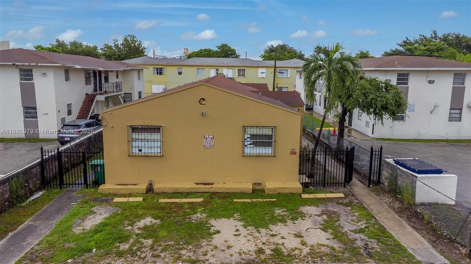 See details / 3592 sq. ft. $ 2025-09-18 0 Photo