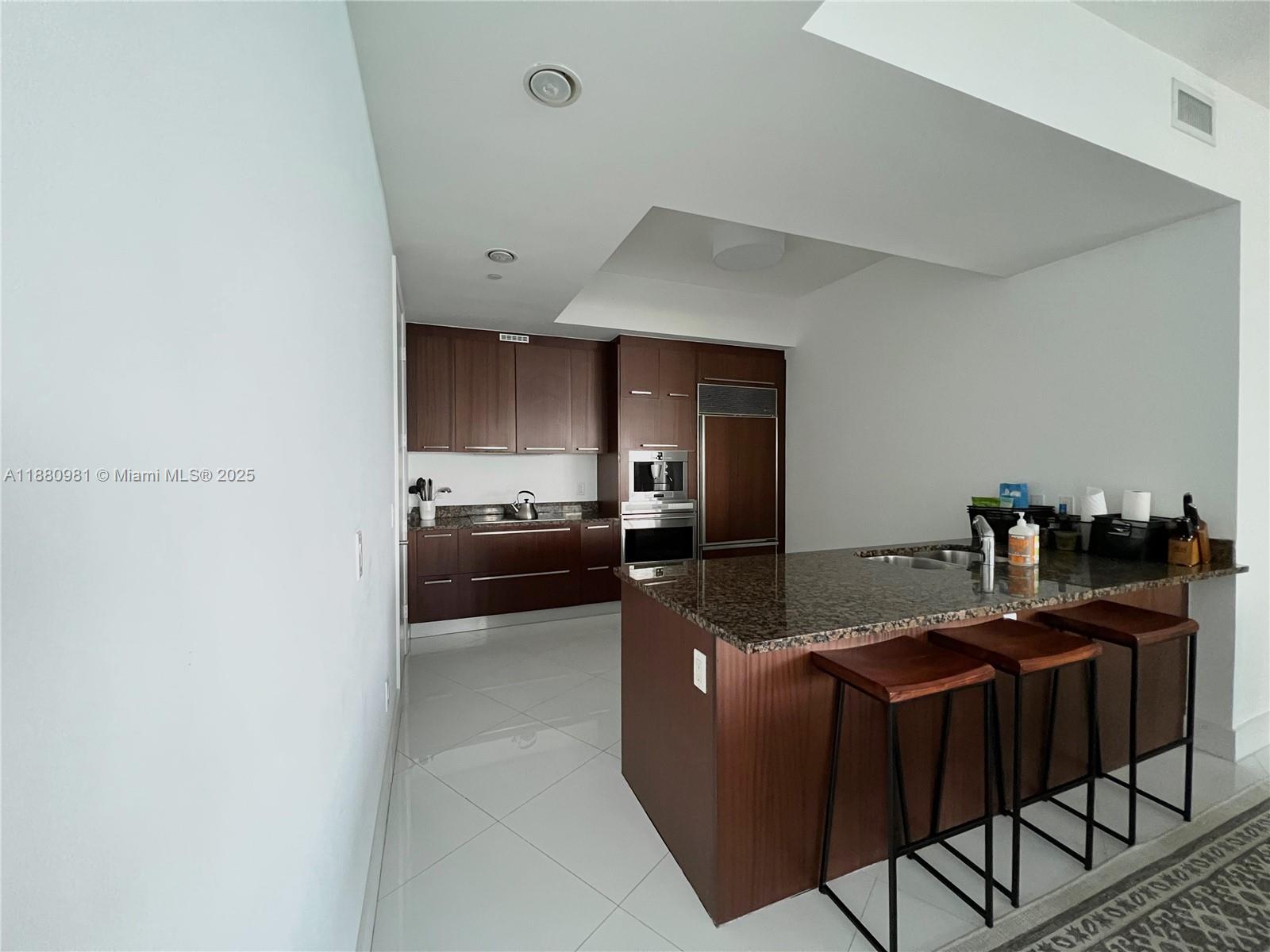 Ver detalles 507 2 / 3 2084 sq. ft. $ 2025-09-18 0 foto