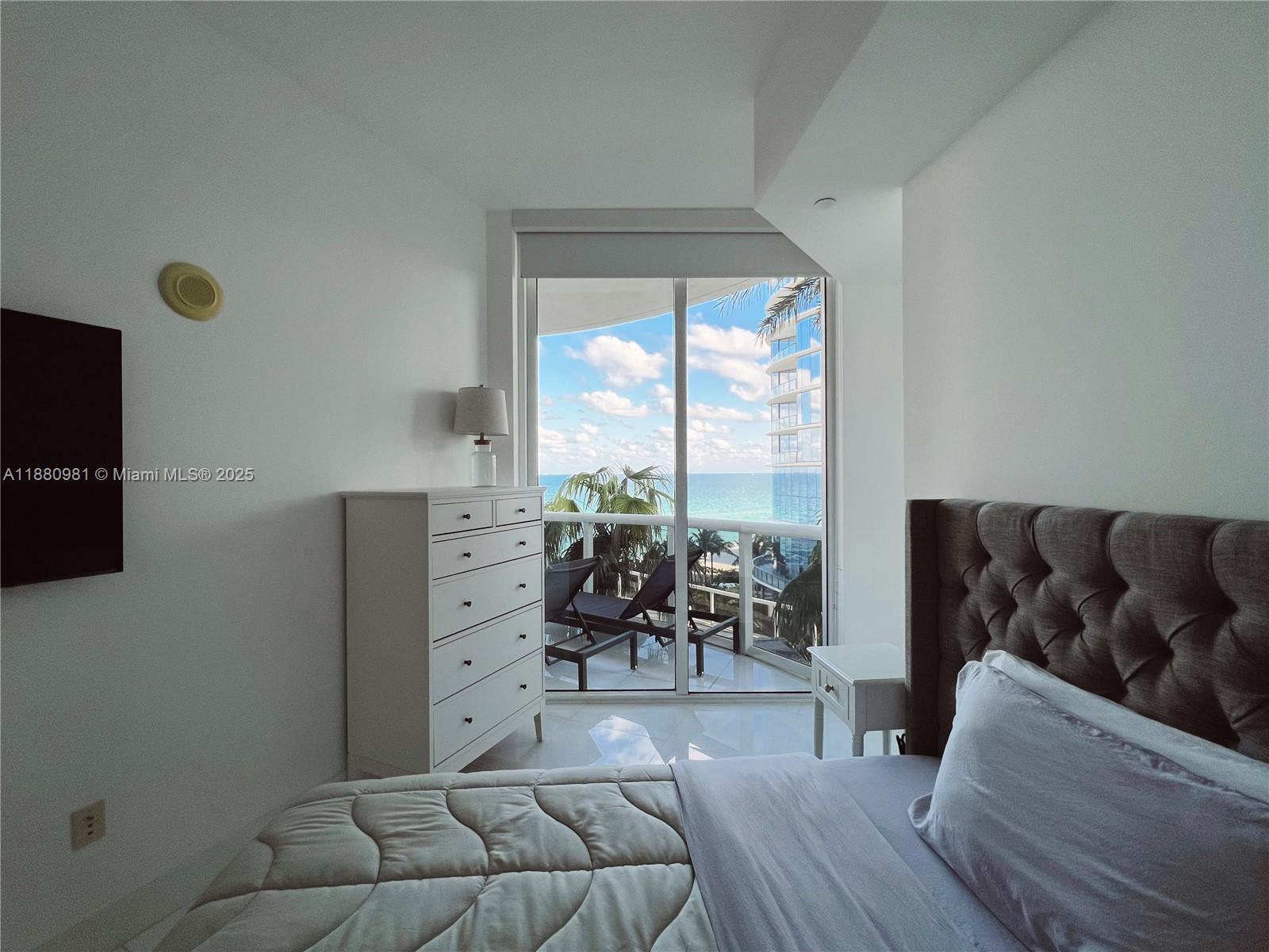 Ver detalles 507 2 / 3 2084 sq. ft. $ 2025-09-18 0 foto