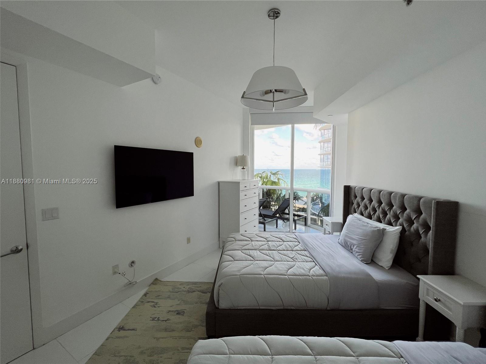 Ver detalles 507 2 / 3 2084 sq. ft. $ 2025-09-18 0 foto