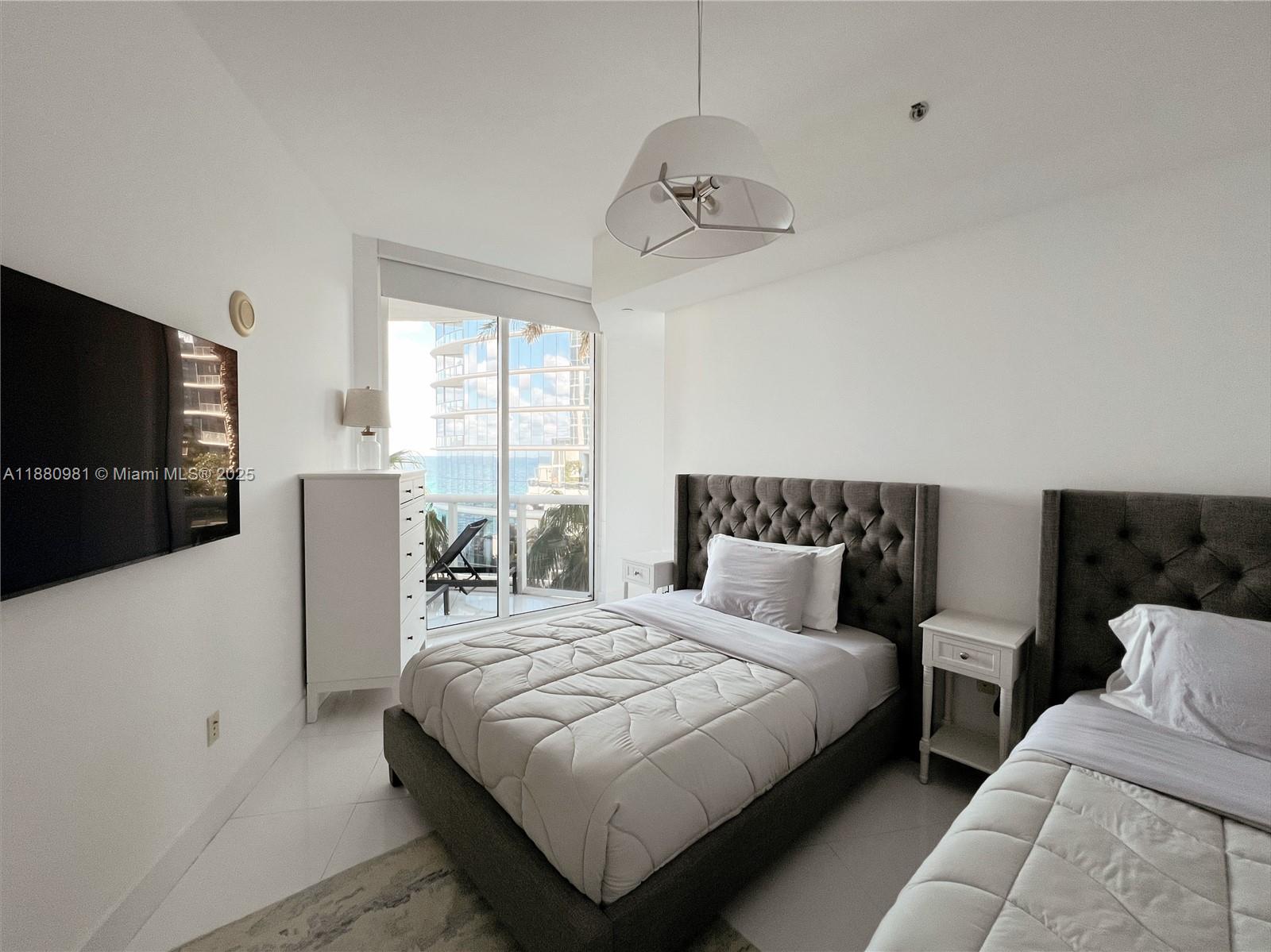 Ver detalles 507 2 / 3 2084 sq. ft. $ 2025-09-18 0 foto
