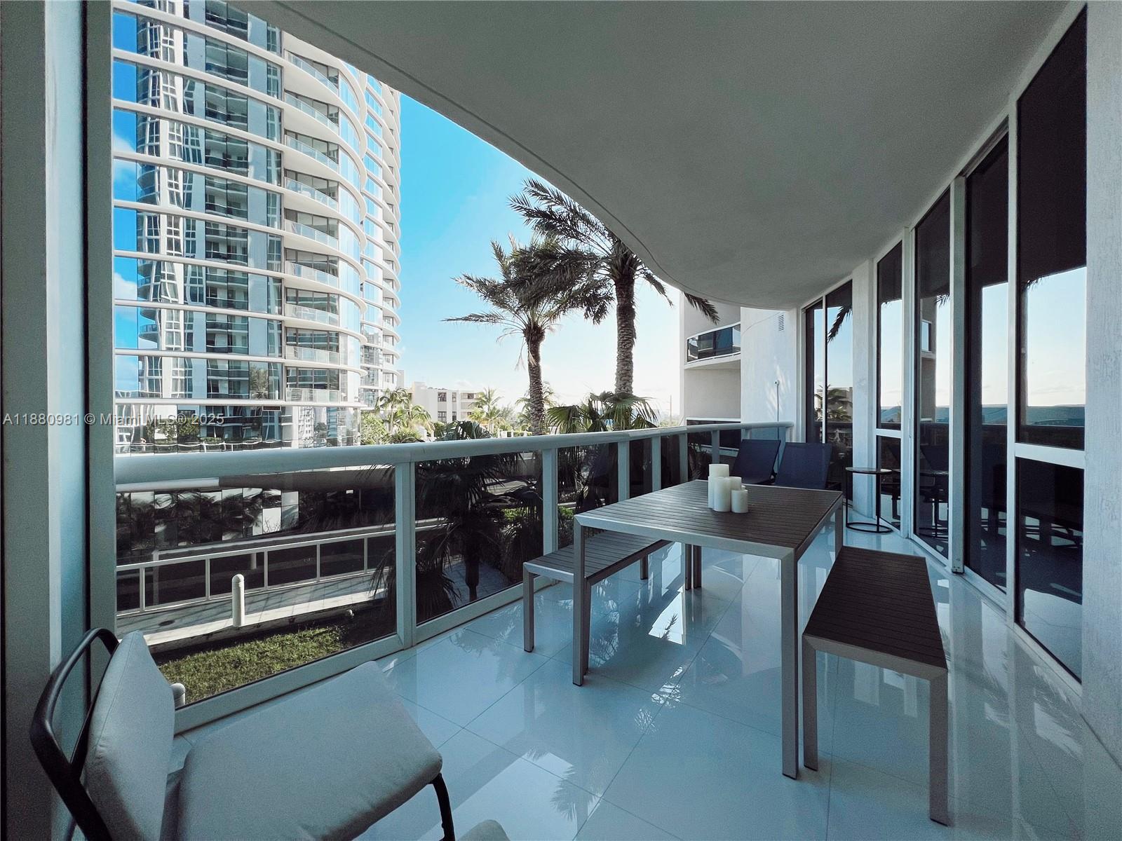 Ver detalles 507 2 / 3 2084 sq. ft. $ 2025-09-18 0 foto