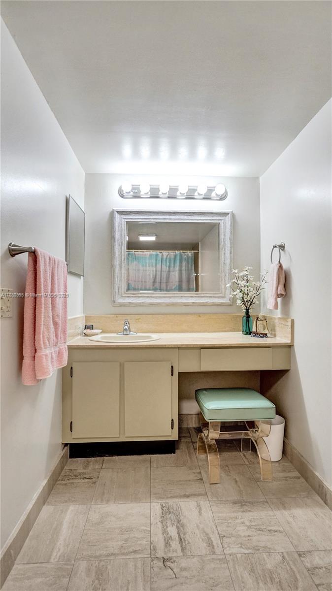 Photo of 1201 Ocean Dr  #1010S, Hollywood, Florida, 33019 - 