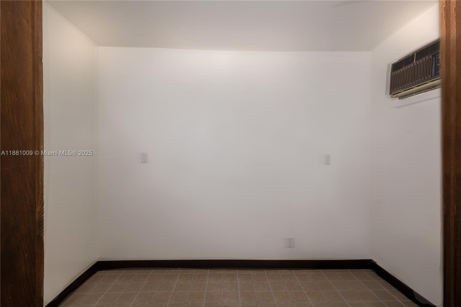 4410 4 / 2 1940 sq. ft. $ 2025-09-18 0 Photo
