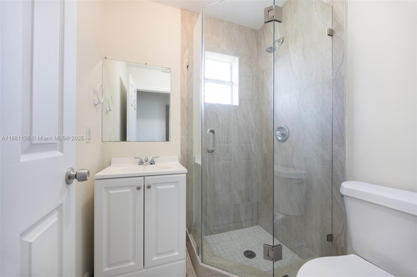 See details / 2220 sq. ft. $ 2025-09-18 0 Photo