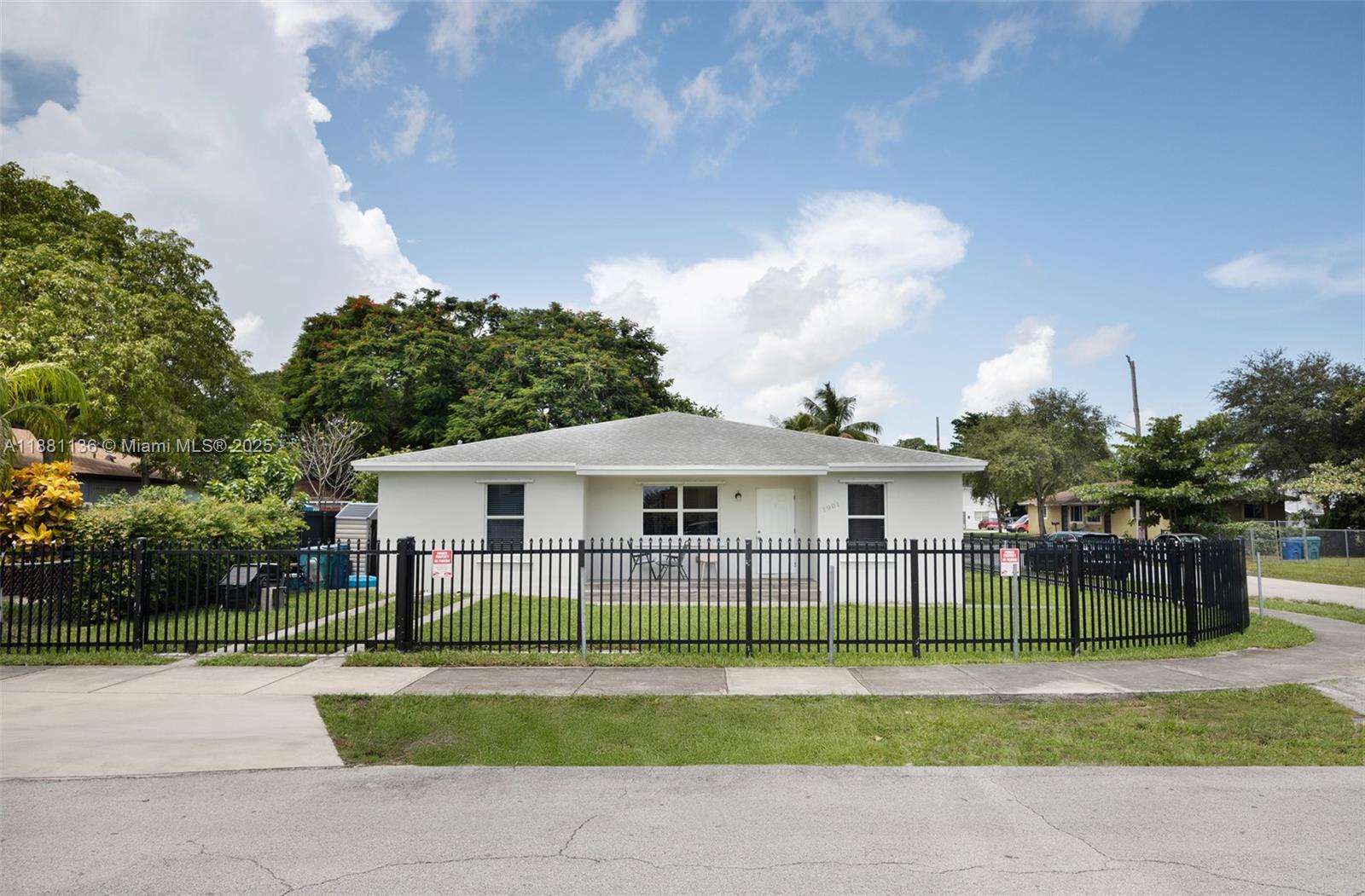 See details / 2220 sq. ft. $ 2025-09-18 0 Photo