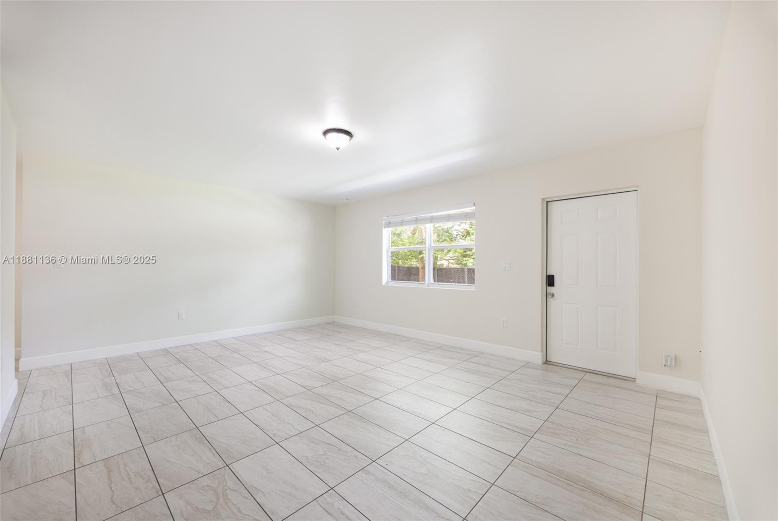 See details / 2220 sq. ft. $ 2025-09-18 0 Photo