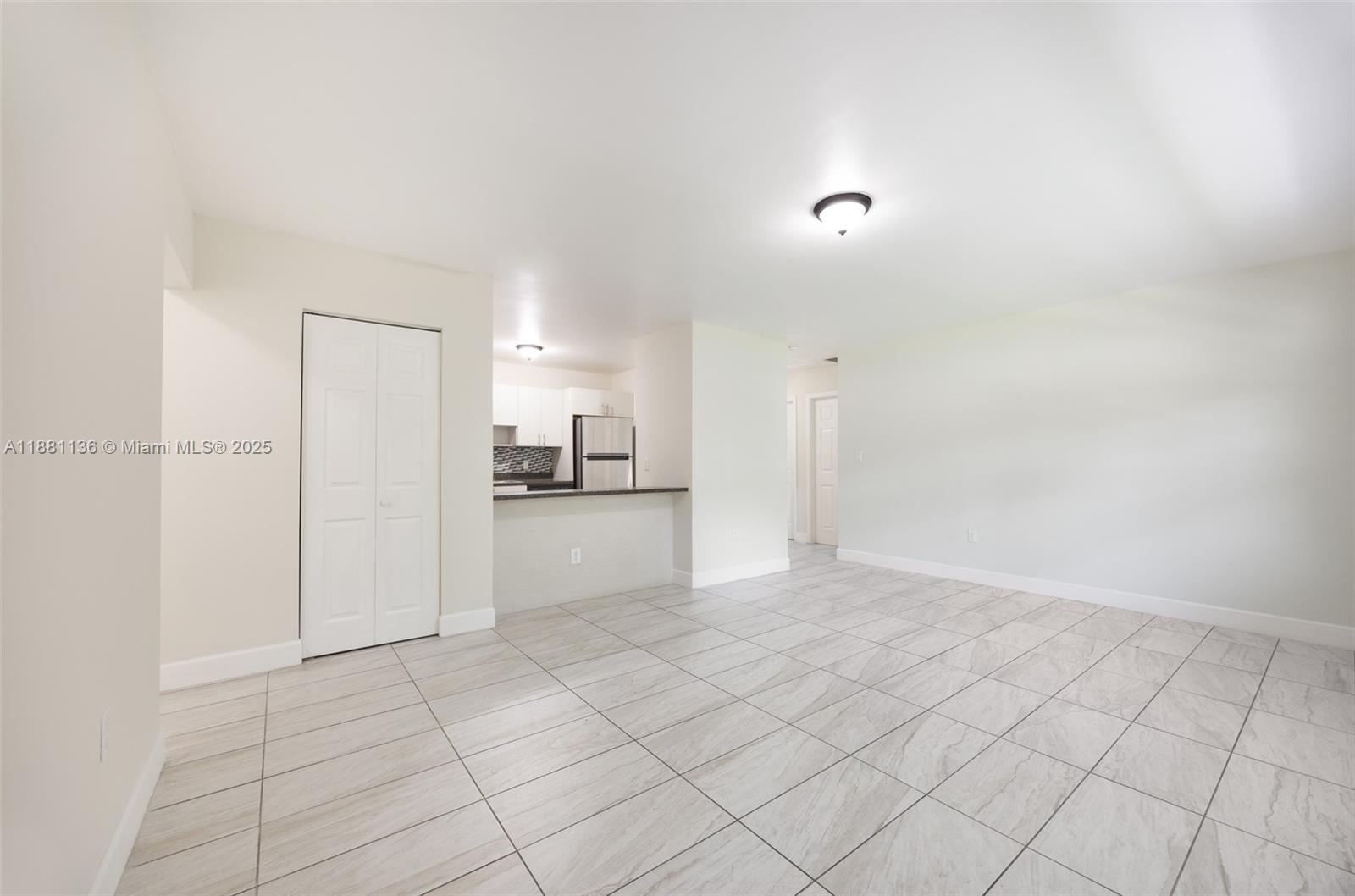 See details / 2220 sq. ft. $ 2025-09-18 0 Photo