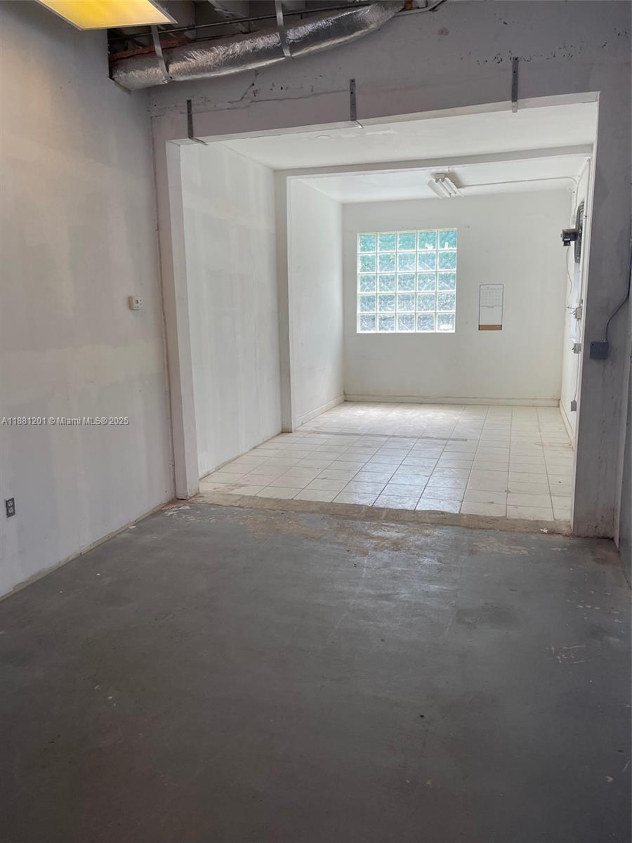 See details A / sq. ft. $ 2025-09-18 0 Photo