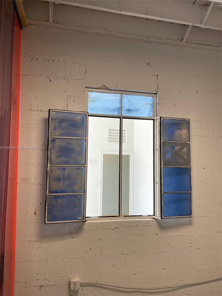 See details A / sq. ft. $ 2025-09-18 0 Photo