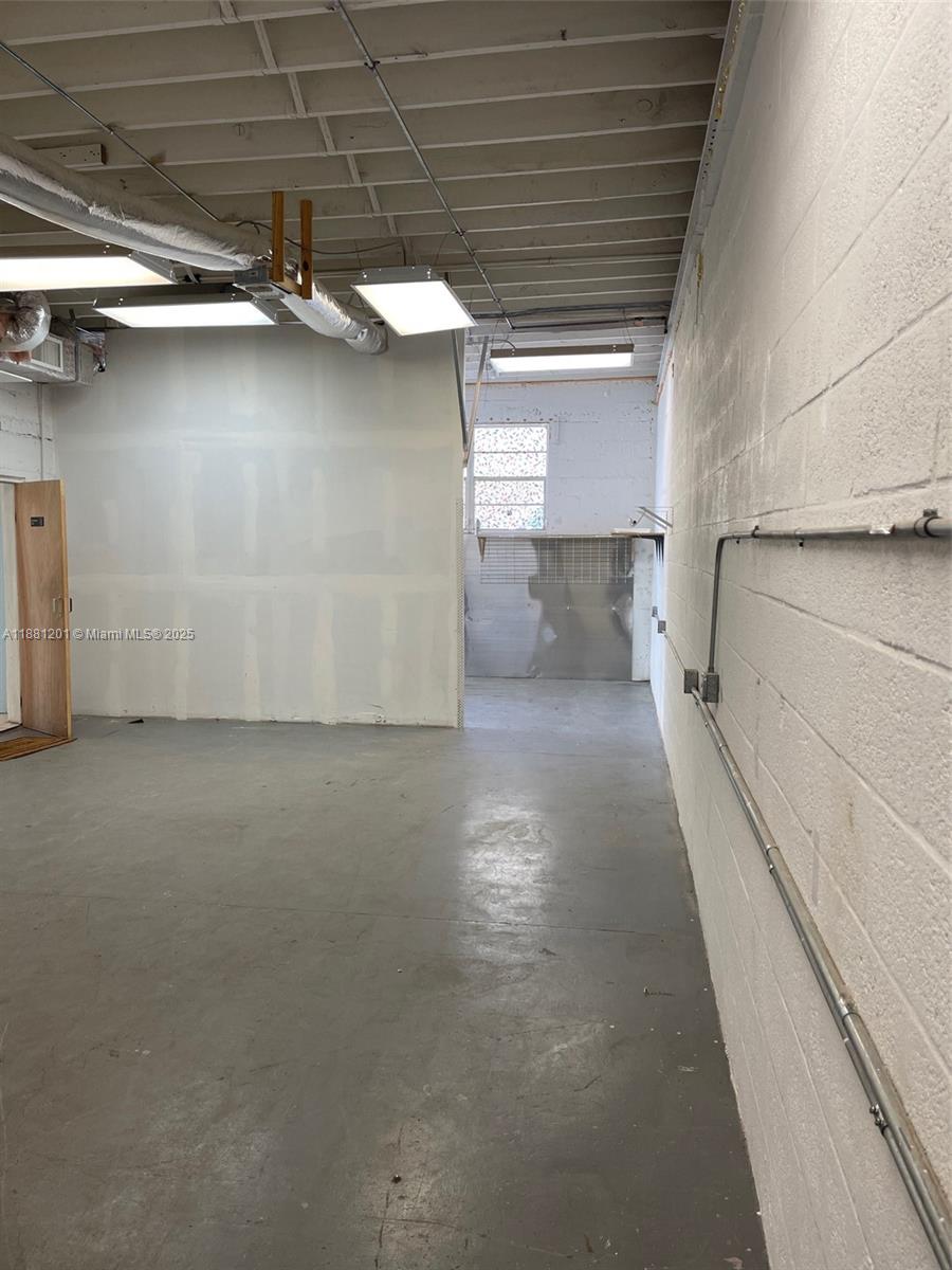 See details A / sq. ft. $ 2025-09-18 0 Photo