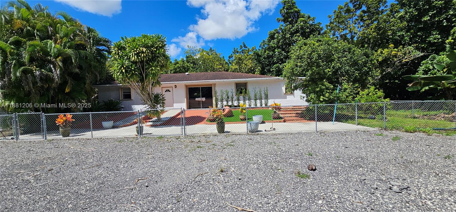  /   sq. ft. $ 2025-09-18 0 Photo
