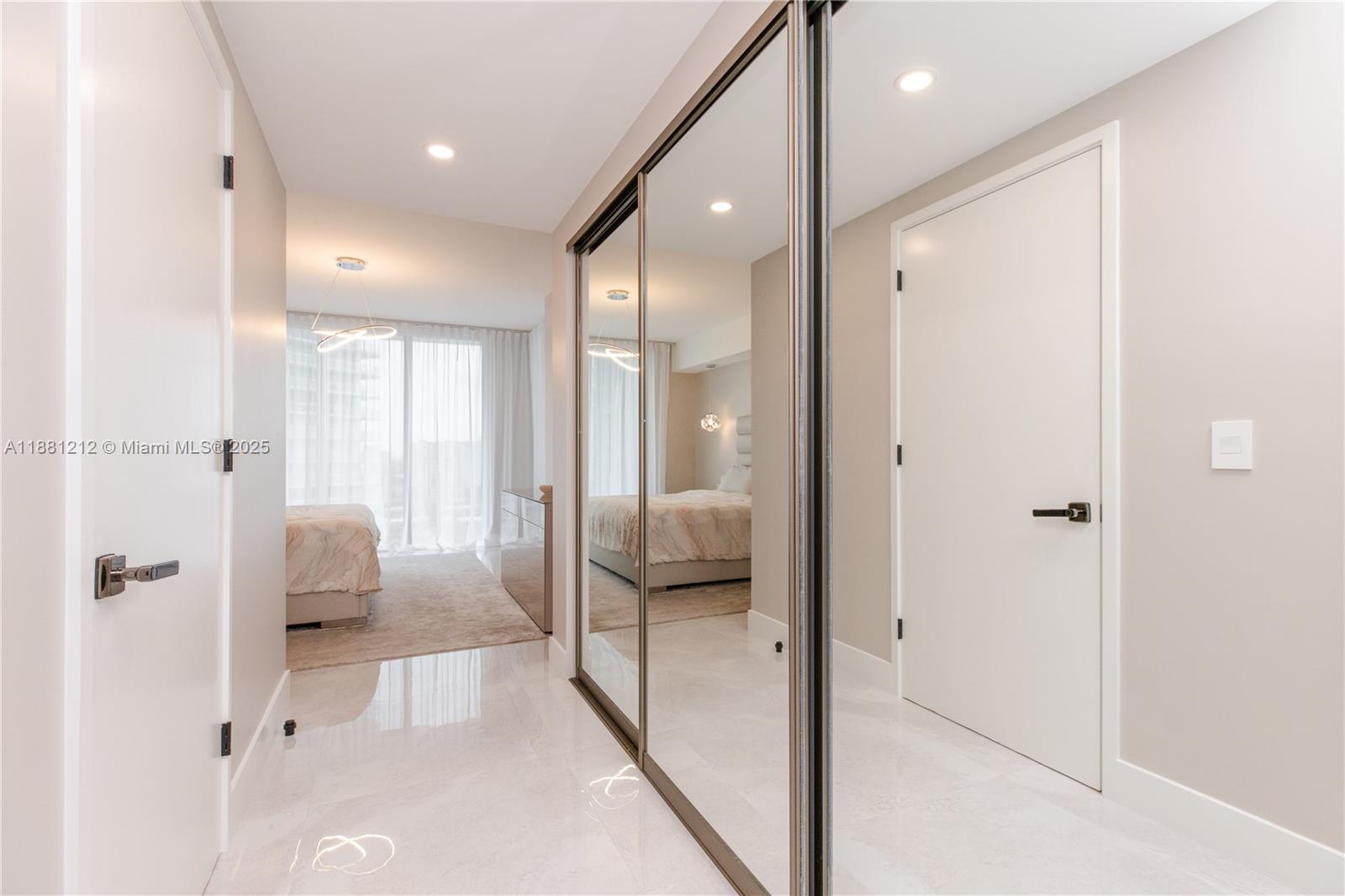 4-1508 3 / 4 1892 sq. ft. $ 2025-09-18 0 foto