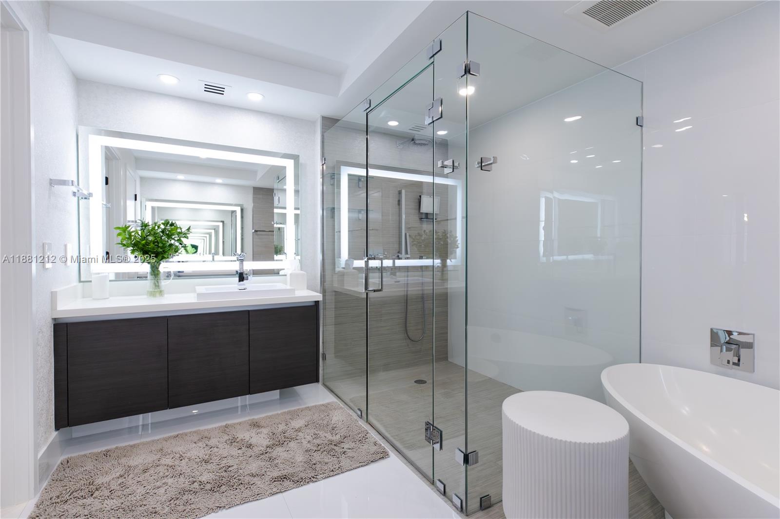 4-1508 3 / 4 1892 sq. ft. $ 2025-09-18 0 foto