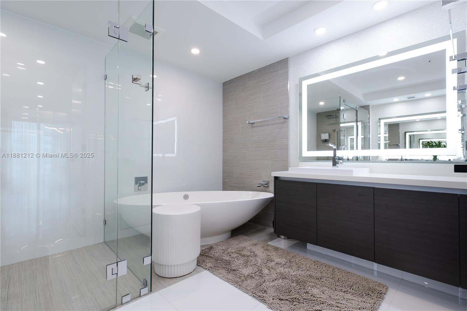 4-1508 3 / 4 1892 sq. ft. $ 2025-09-18 0 foto
