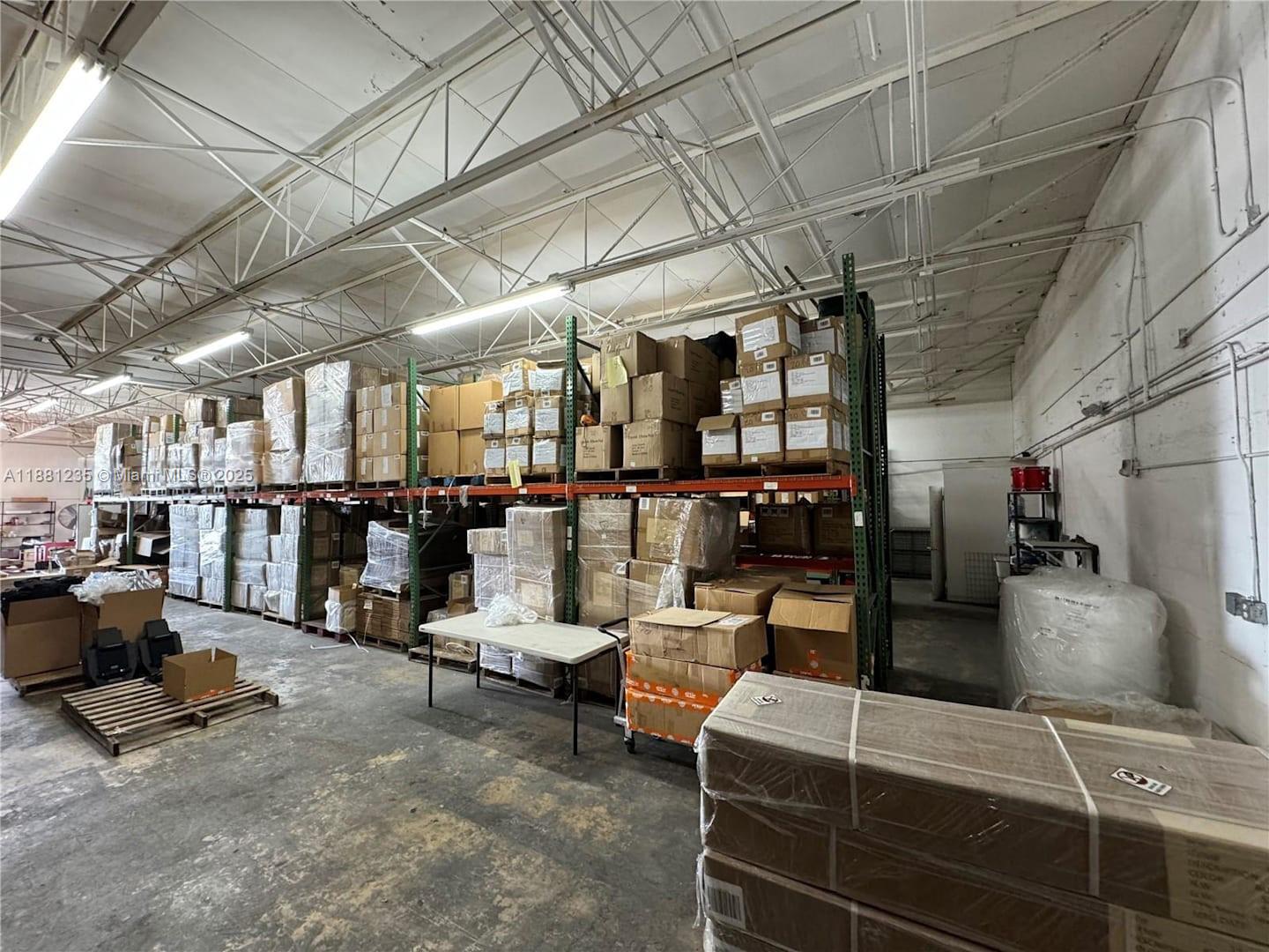   /   sq. ft. $ 2025-09-18 0 Photo
