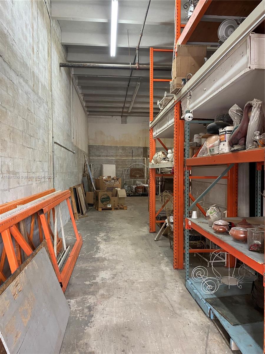 6997  /   sq. ft. $ 2025-09-18 0 Photo